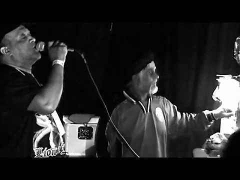 UNOD Weekender 2014 - King Earthquake feat. Izyah Davis ⑧