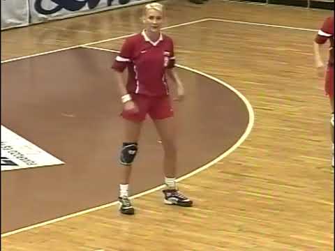 Dunaferr SE - Debrecen women handball hungarian league game (2001)