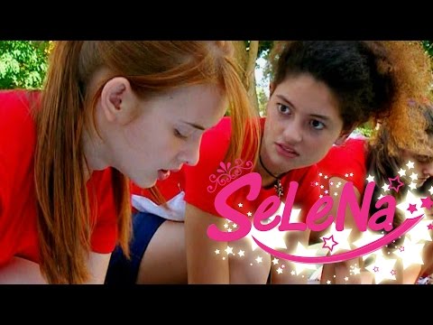 download lagu mp3 mp4 Eslena, download lagu Eslena gratis, unduh video klip Eslena