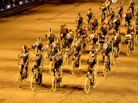 The Dutch military band - on bicycles(part 2)!