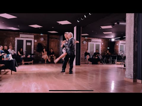  Amaia Zugadi  and  Alejandro Figueroa  are  dancing  to  the  tango  "  El Puntazo  "  by  Juan D'Arienzo  in  2023