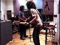 Ratones Paranoicos  ensayando No me importa tu dinero //Marzo 2005 antes de los dos shows de Obras.