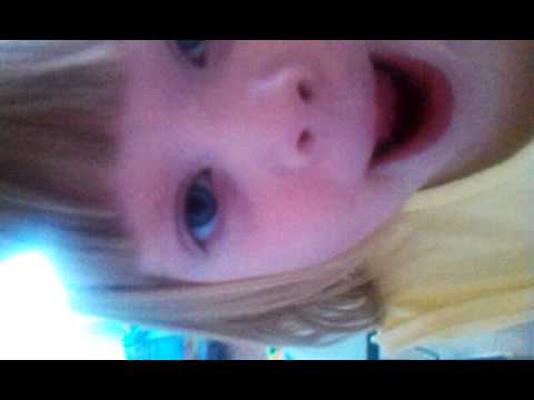 Zoey being a nake ;)