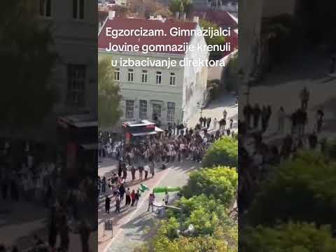 Gimnazijalci Jovine gomnazije krenuli u izbacivanje direktora