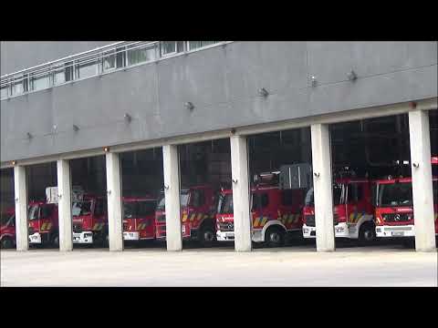 Kazernealarm Uitruk Eerste Autopomp brandweer Gent met spoed naar een Interventie in Gent