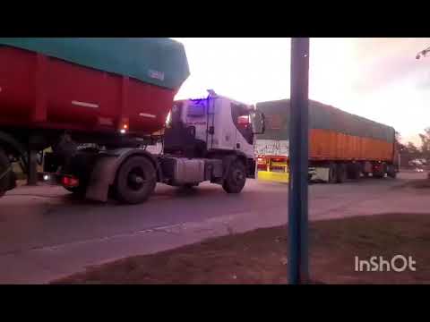 CAMIONES EN CIUDAD DE SAN FRANCISCO , CORDOBA , ARGENTINA , VIDEO 325