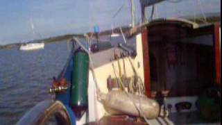 preview picture of video 'Hina's Moon picking up her Glasson mooring'
