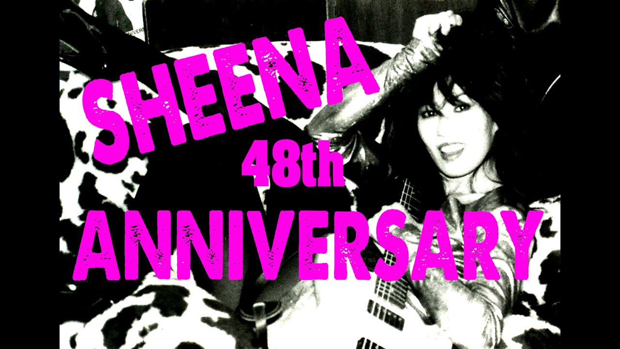 シーナ初の写真集ついに発売！