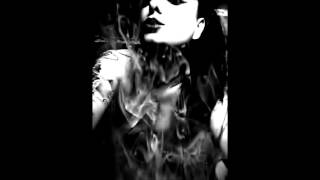 Renaldo And The Loaf - She Wears Black