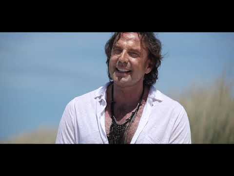 Ale Anguissola - Chanel