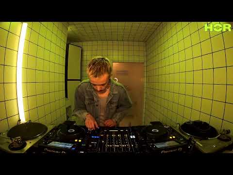 HÖR SUPPORTS - UKRAINE EMERGENCY FUNDRAISER - Sparkly Pony | HÖR - Feb 25 / 2022