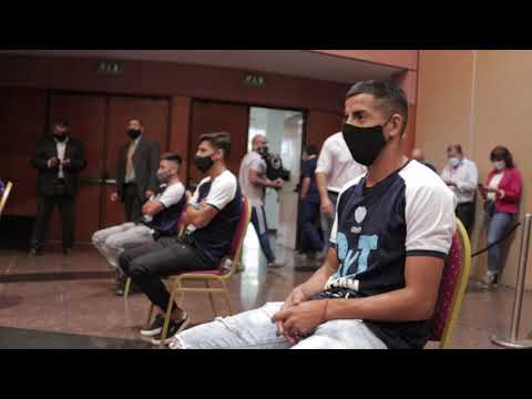 El Gobernador entregó un reconocimiento a Gimnasia y Tiro por su ascenso al Federal A