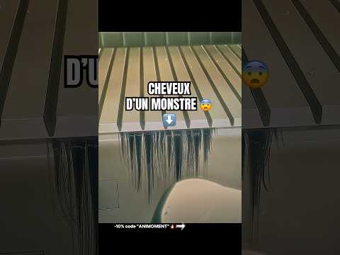 Y’a un MONSTRE dans sa SALLE DE BAIN 😨 l The Summer Hikaru Died l #anime #animeedit #shorts