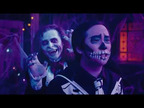 Twix HALLOWEEN Vampire :15.