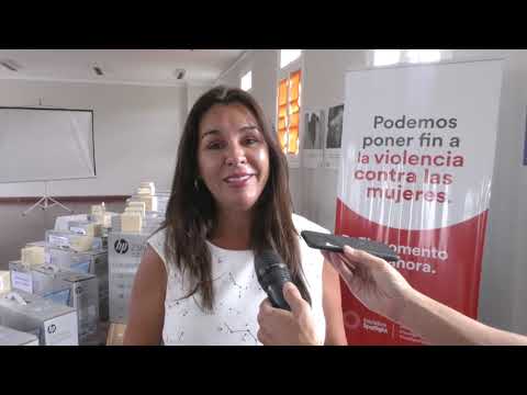 Interior provincial: entregan computadoras a las áreas vinculadas a género y diversidad