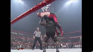 Mark Henry overhead presses VADER in WWE/WWF strongest wrestlers Sunday Night Heat 1998