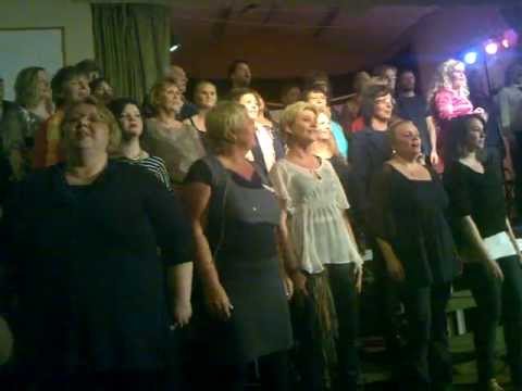 Dum og deilig med blandakoret Havdur (frøya)