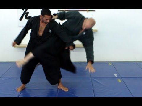 Kani basami, basic Ninjutsu throw - technique for Akban wiki