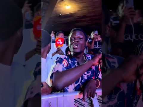 Badboy Timz performs Loading for OAU students 🔥#shorts #badboytimz #afrobeats