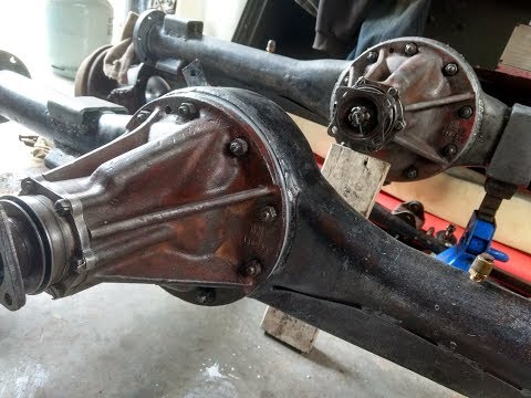 Land Rover Series 2a 88 - Part 8: Front and Rear Axle Restoration