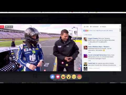 Mark Zuckerberg se sube a un auto de NASCAR