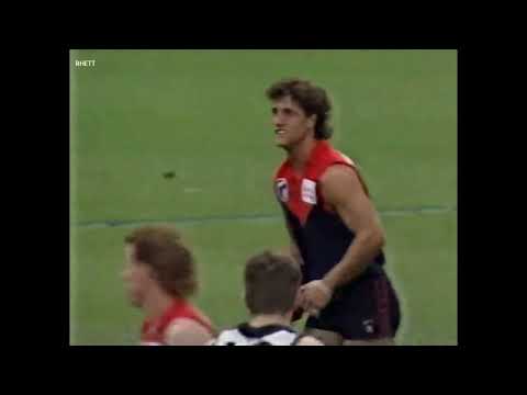 James Manson clotheslines Luke Beveridge - 1992