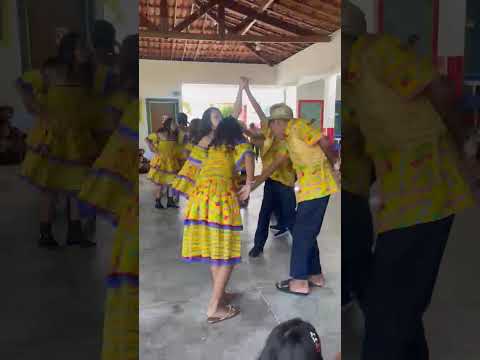 APRESENTAÇÃO  quadrilha junina de serra grande -pb