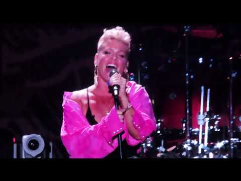 Taylor Hawkins Tribute-Pink, Queen and the Foo Fighters play Somebody To Love @ the LA Forum 9-27-22
