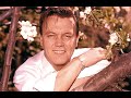 Matt Monro - Nacida libre