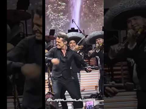 Luis Miguel Luciendo los Violines del Mariachi Vargas 😎