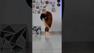 Download lagu ✨️Pretty girls walk like this✨️😎     #contortionist #flexibility #backflexibility #shorts mp3