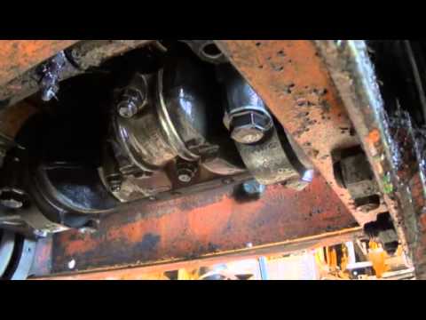 "Redneck shop repair" allis-chalmers WD-45 in frame over haul. Piston removal.