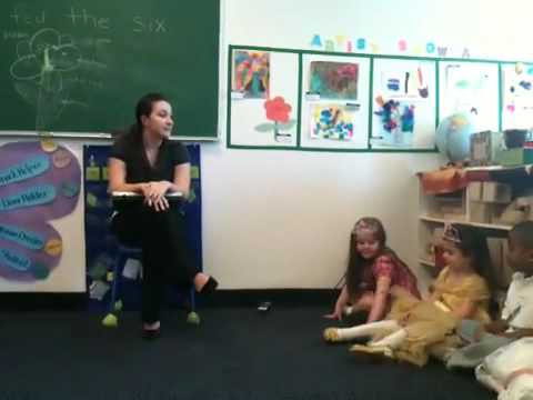 Jenn sings to Junior Kindergarten