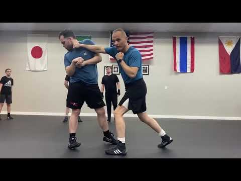 How to create openings in Kickboxing