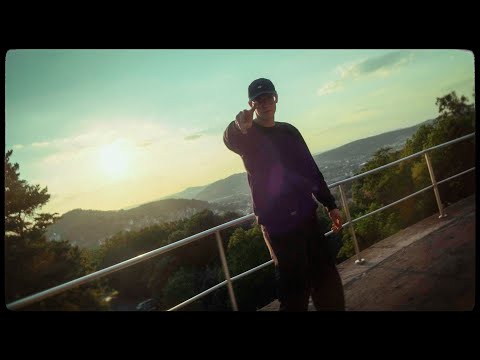 achtelf - Zwei Häuser Weiter (Official 4K Video)