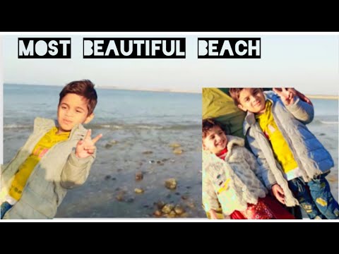 Hoor And Hamdi  had fun on the beach with uncle