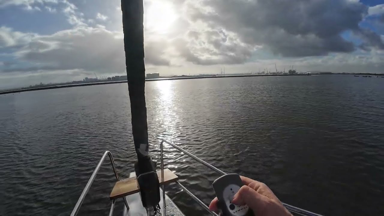 Departing Aveiro for Cascais with port closed to vessels under 15m