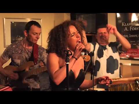 Süperlove_ZWE_02042106_Teil3, Farina Miss