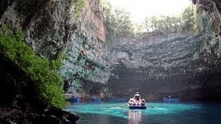 preview picture of video 'Melissani Lake ..  Λίμνη Μελισσάνη'