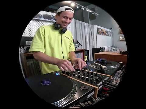 Vinyl Mix with Roger Bong, Modern Sinatra & DJ Toki