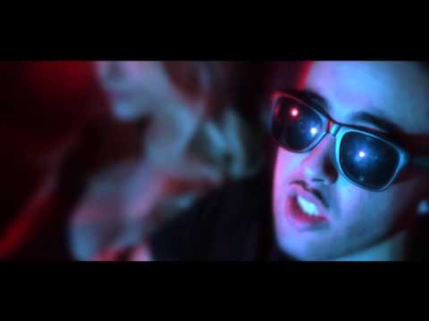 1st Born - She Knows It (@1stbornmusic) | Link Up TV