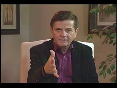 Tatăl slavei,  să vă dea un duh de descoperire,  în cunoaşterea Lui, (Ro)