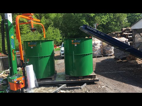 Posch PackFix in Aktion bei Bauer Brennholz