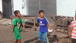 Download lagu Mengerikan, Arema dikeroyok Bonek dan suporter lain mp3 Download lagu Mengerikan, Arema dikeroyok Bonek dan suporter lain mp3