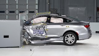 Chrysler 200 scores high in crash test