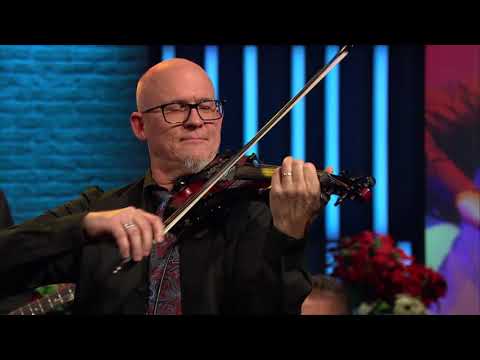 Trevor Dick & Band - ON OUR KNEES (Live)