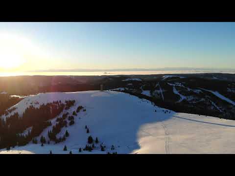 Der Feldberg im Winter. Atemberaubende Aufnahmen in 4K zu Fuß und aus der Vogelperspektive.