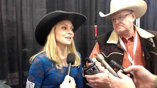 Pt. 2/2 Lindsay Sears round 7 NFR '11 Barrel Racing 13.56
