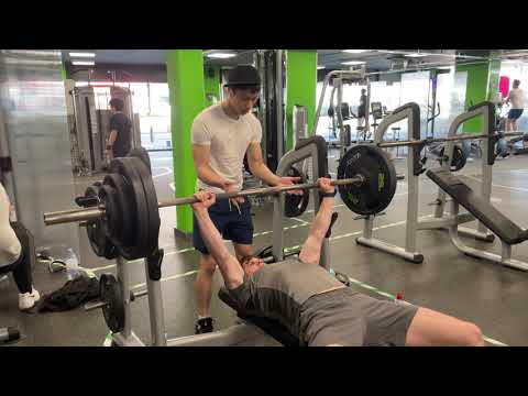 125kg/275lbs bench press PR