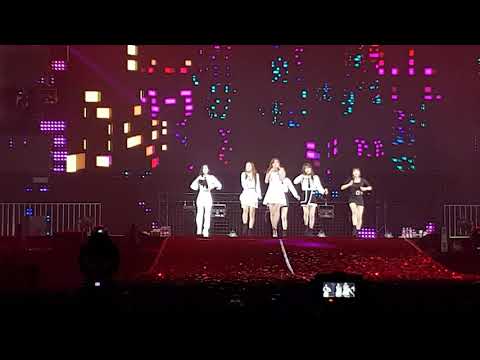 [180907] HallyuPopFest 2018 A Pink Part 1/9 - 1도 없어 (I'm So Sick)